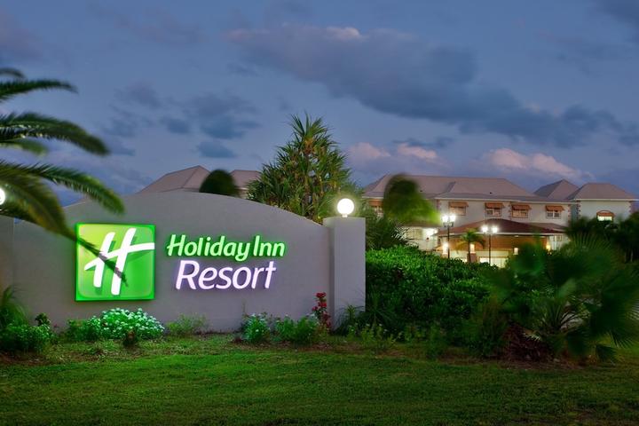 Pet Friendly Holiday Inn Resort Grand Cayman an IHG Hotel