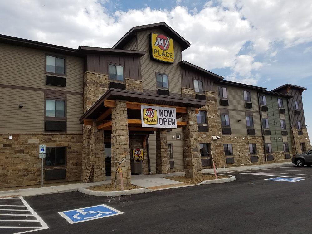 Pet Friendly Hotels in Lone Tree, CO - BringFido