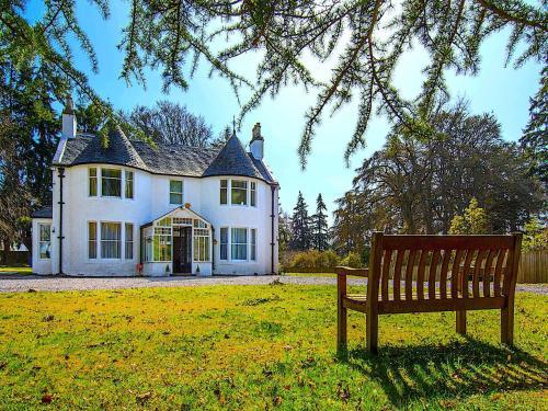 Pet Friendly Drumdevan Country House Inverness