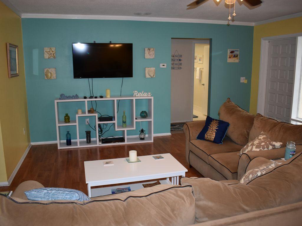 Venice Island Beach Home Pet Policy