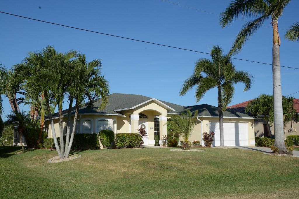Pet Friendly Vacation Rentals In Cape Coral Fl Bringfido