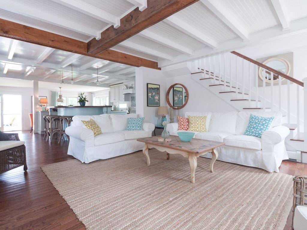 Wavy Rug Pieces Homes In 2020 Funky Rugs Paint Colors For Living Room Home