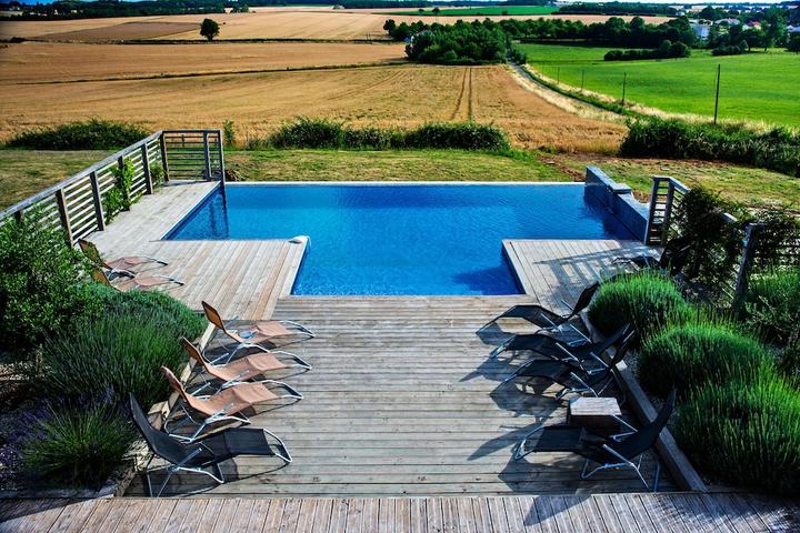 Pet Friendly Fantastic 9BR Farmhouse with Infinity Pool