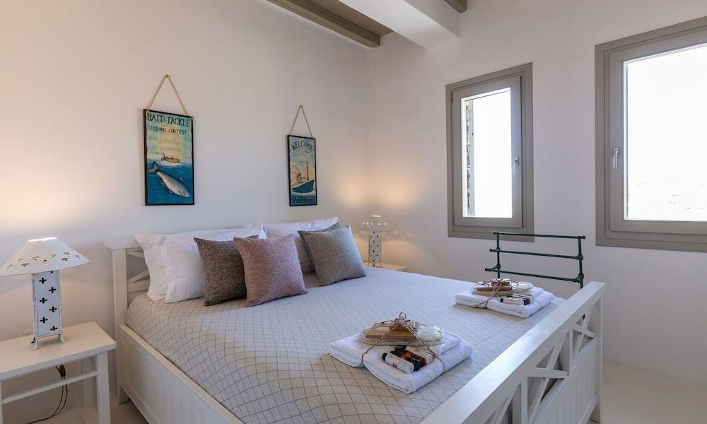 Pet Friendly Lagoon Villa Mykonos