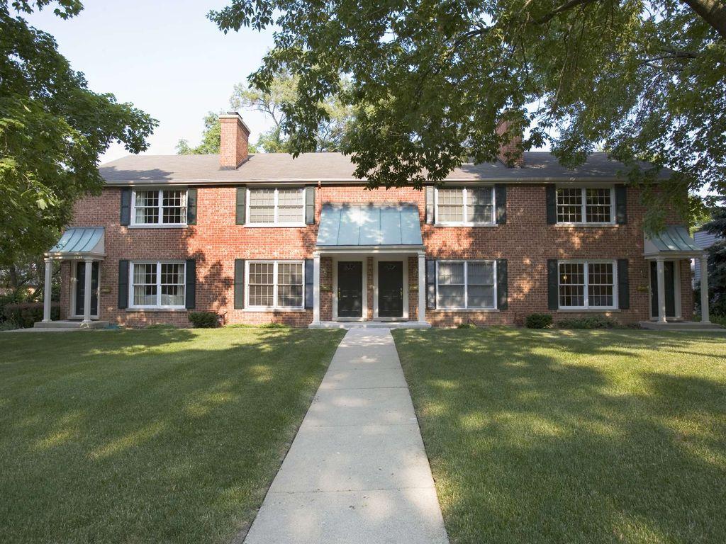 Pet Friendly Hotels In Elgin Il Bringfido