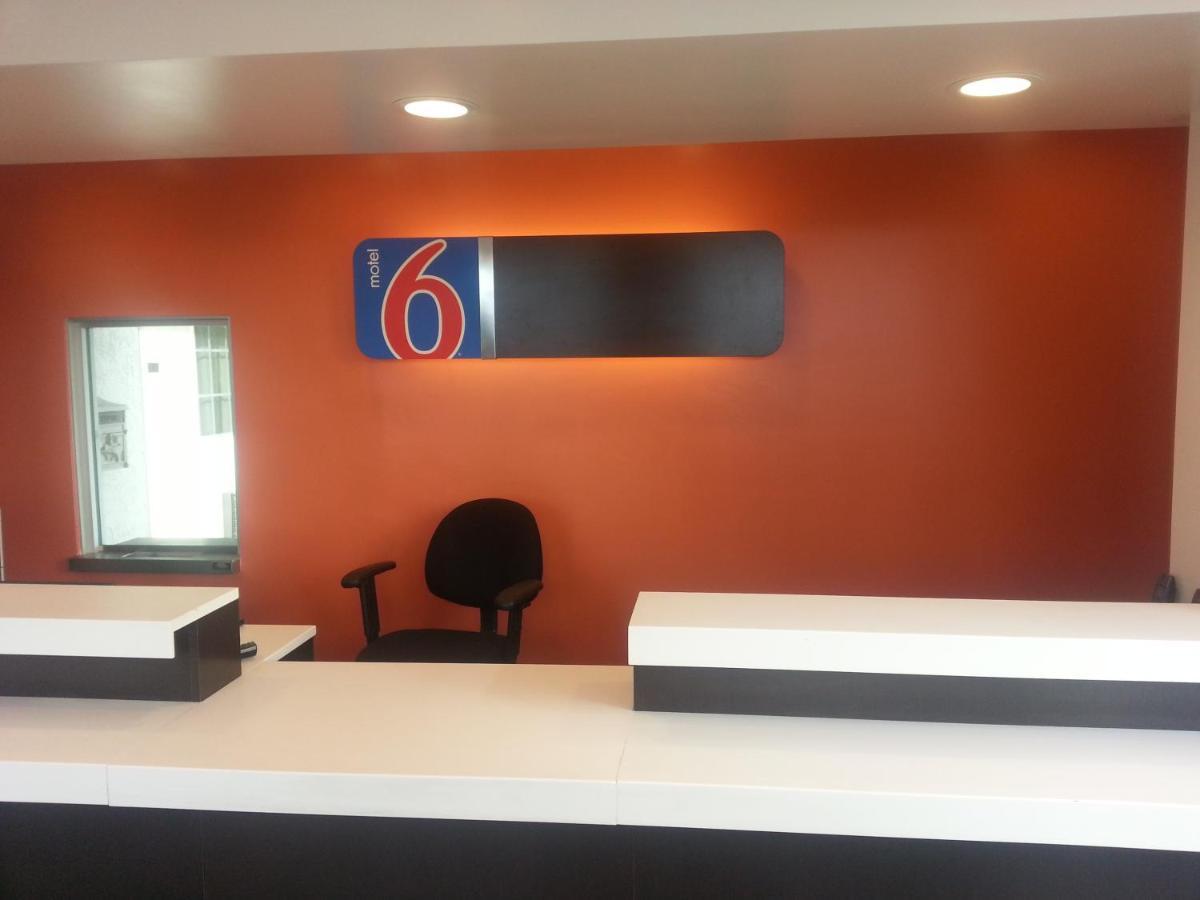 Pet Friendly Motel 6 Bell Gardens