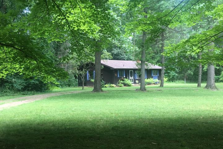 Pet Friendly Cottage on 10 Wooded Acres