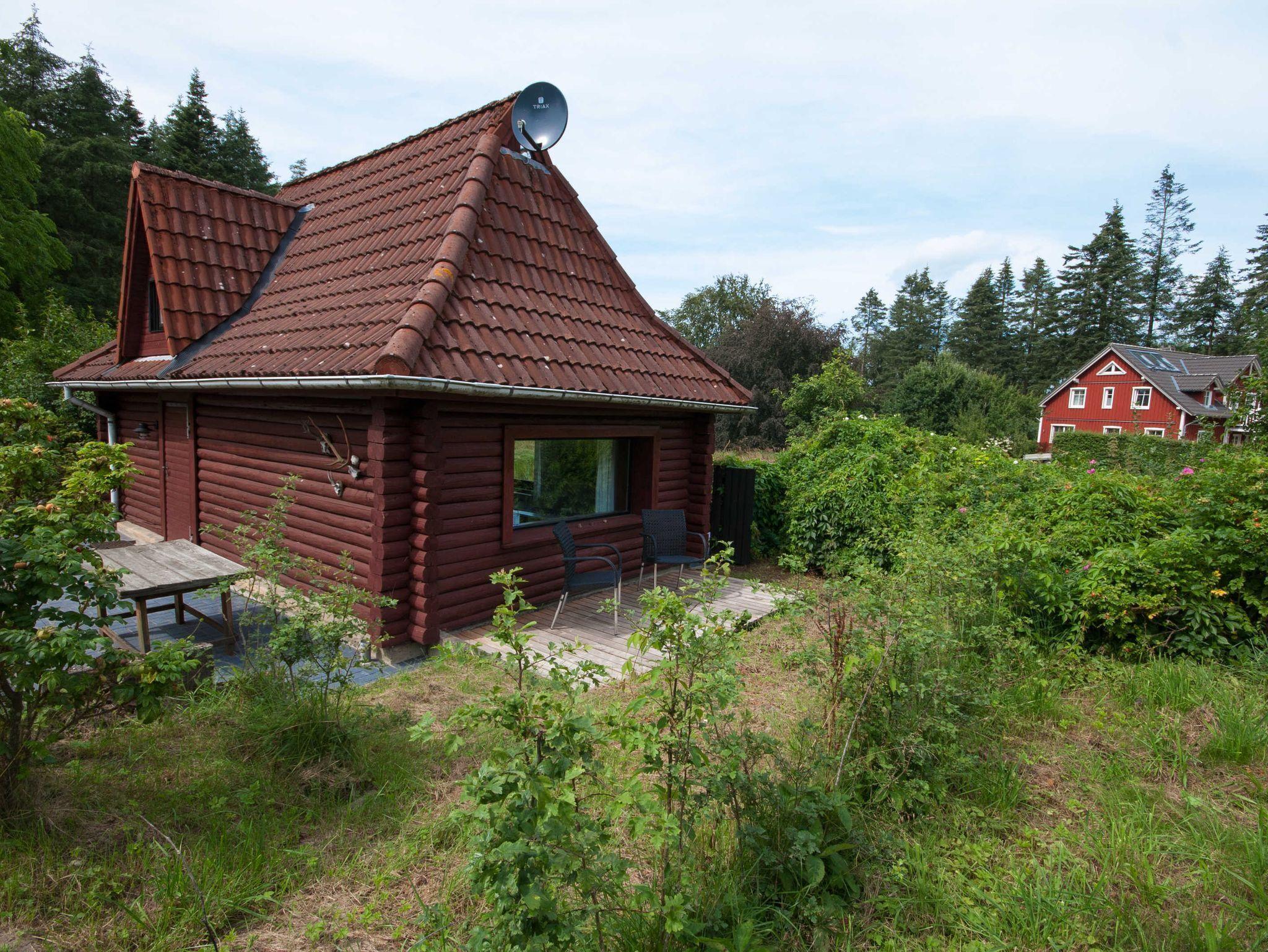 Pet Friendly Small Log House in a Fantastic Location