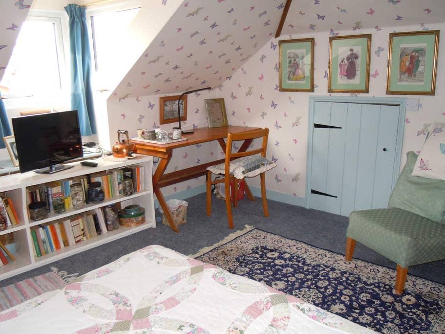 Pet Friendly Beccles Airbnb Rentals