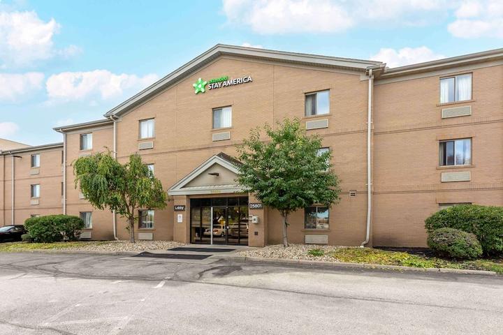 Pet Friendly Extended Stay America Suites Cleveland Great Northern Mall