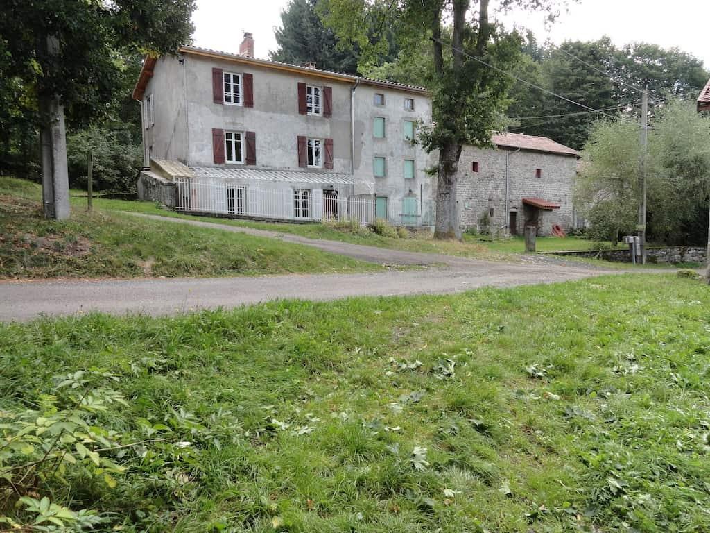 Pet Friendly Stone House in Auvergne