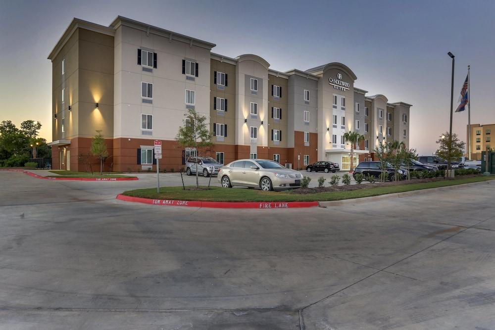 Pet Friendly Candlewood Suites College Station at University an IHG Hotel