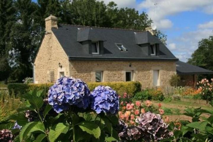 Pet Friendly Coat-Kerlin's Cottage in South Brittany