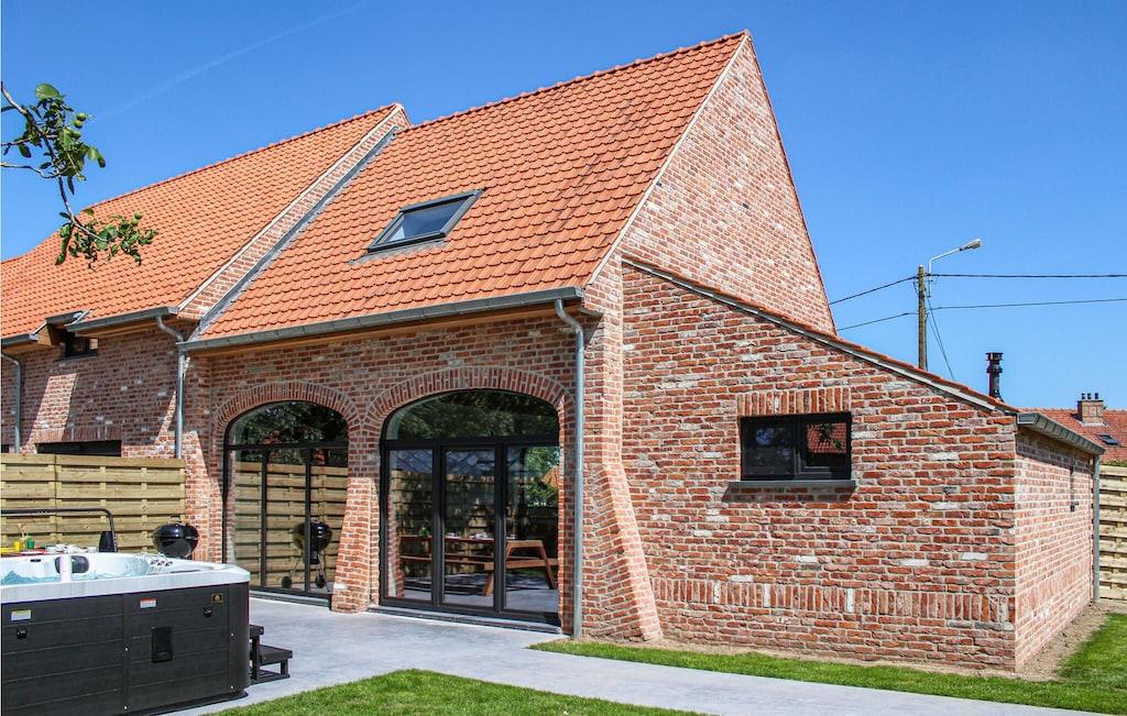 Pet Friendly Home in Diksmuide With Jacuzzi & Wi-Fi