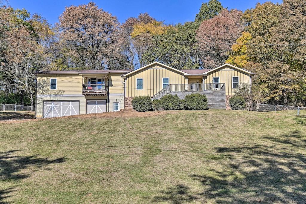 2BR Mt Juliet Home with Yard Pet Policy