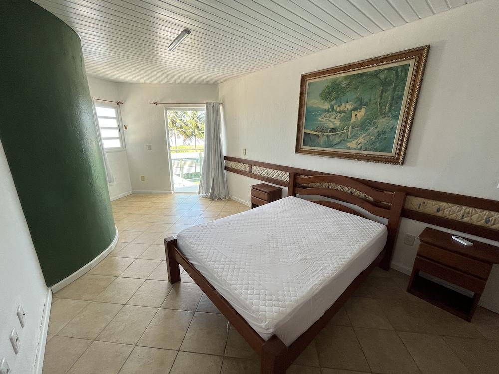 Pet Friendly 5 Bedroom House By the Sea Alagoas