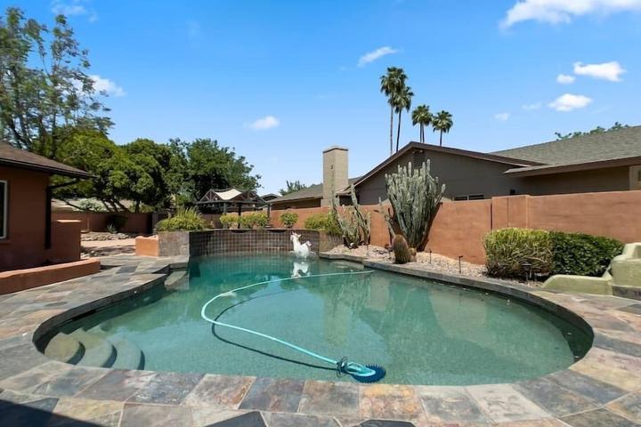 Pet Friendly Spectacular 4BR Single-Story Home with Pool