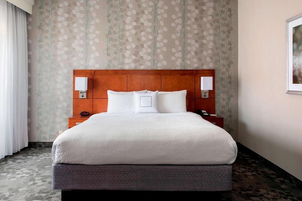 Sonesta Select Newport Middletown Pet Policy