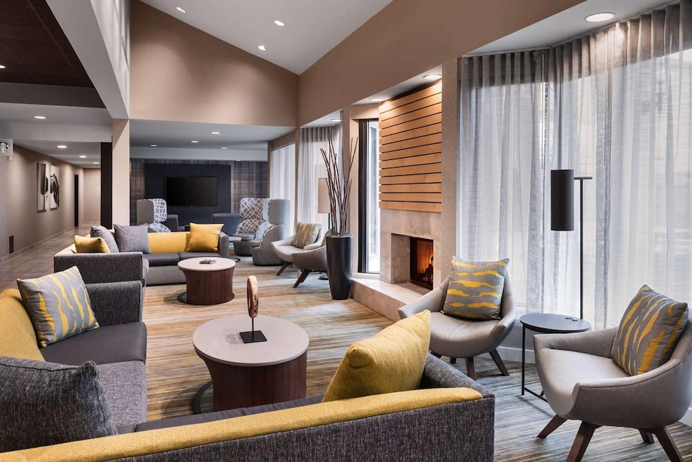 Pet Friendly Sonesta Select Newport Middletown