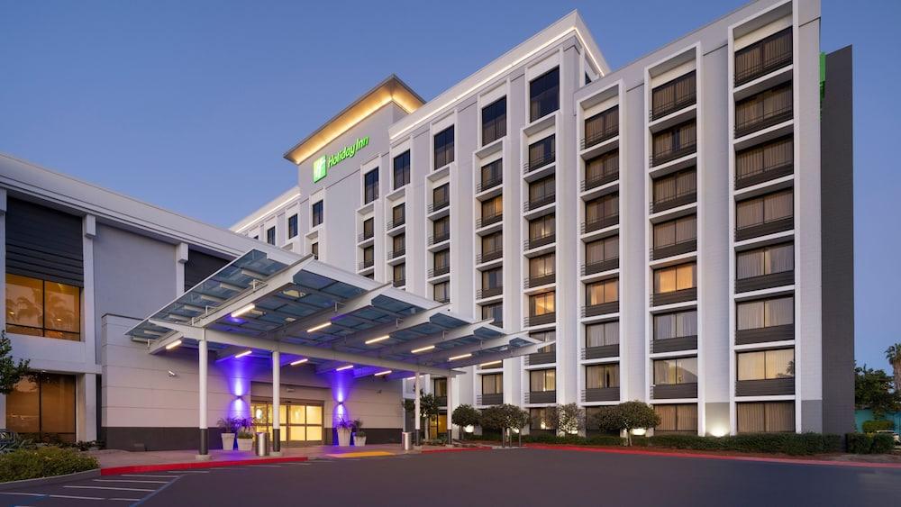 Pet Friendly Holiday Inn San Jose - Silicon Valley an IHG Hotel