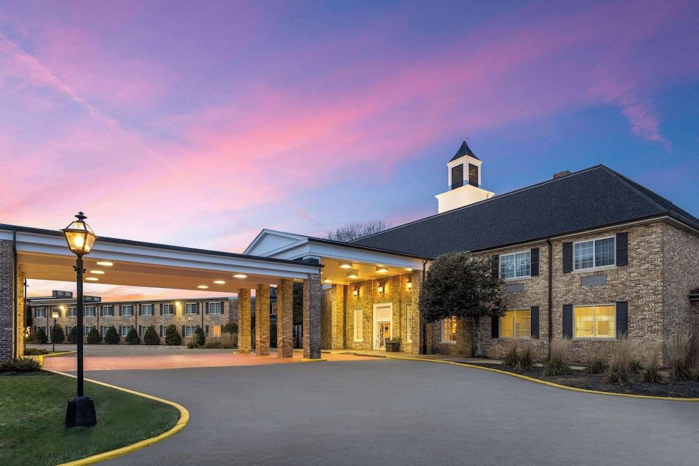 Pet Friendly Penn Harris Hotel Harrisburg Trademark by Wyndham