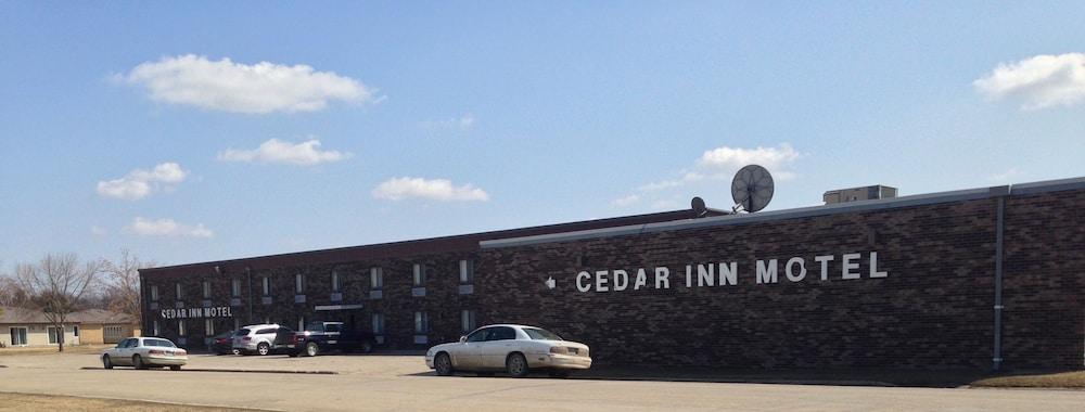 Pet Friendly Cedar Inn