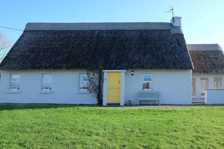 Pet Friendly Ballyvaughan Cottage No 6