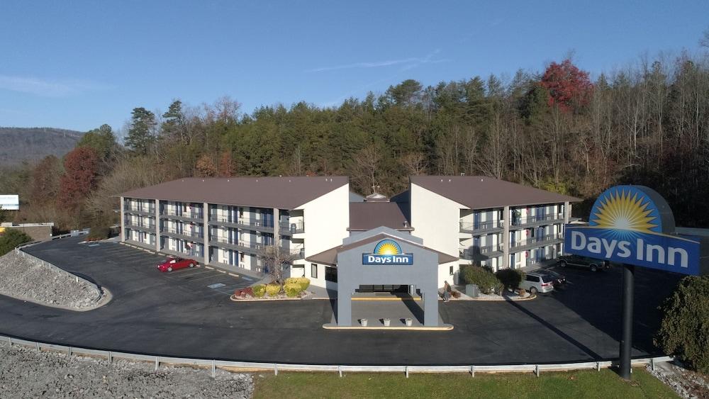 Days Inn by Wyndham Chattanooga Lookout Mountain West Pet Policy