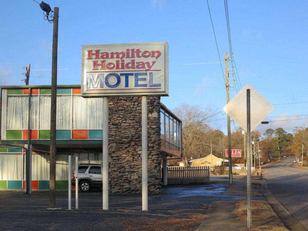 Hamilton Holiday Motel Pet Policy