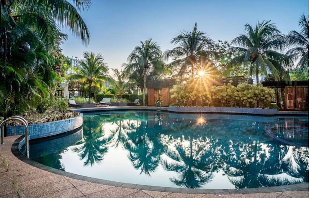 Dog friendly hotels near me deals