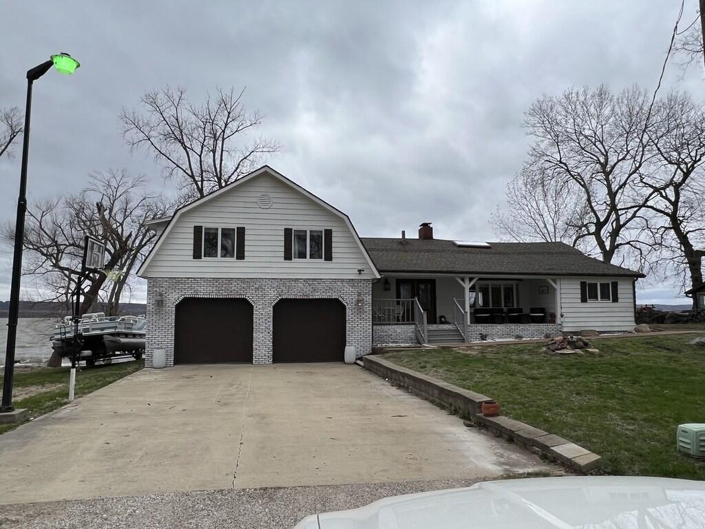 Relaxing Vacation Home by the River Pet Policy