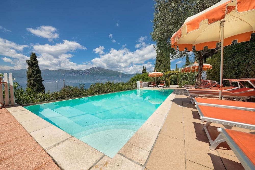 Pet Friendly Residence Gardasee Apartments With Lake View