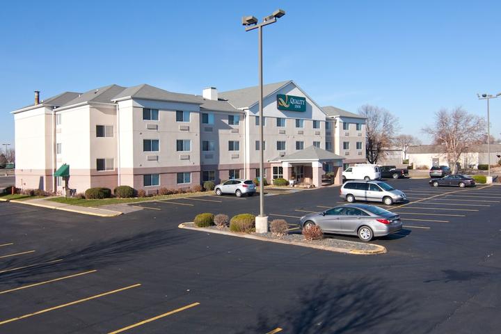 Pet Friendly Quality Inn - In the Business District