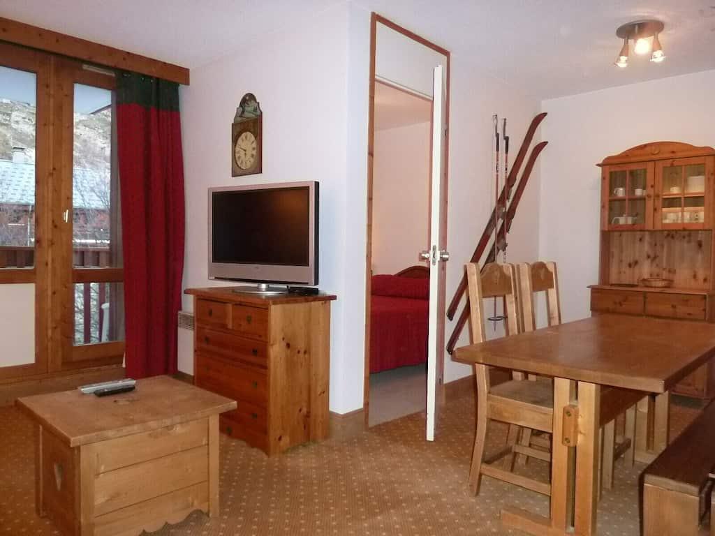 Pet Friendly Comfortable Apartment with All Linens