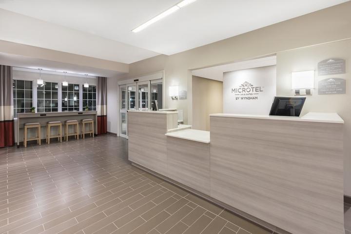 Pet Friendly Microtel Inn & Suites by Wyndham Perry