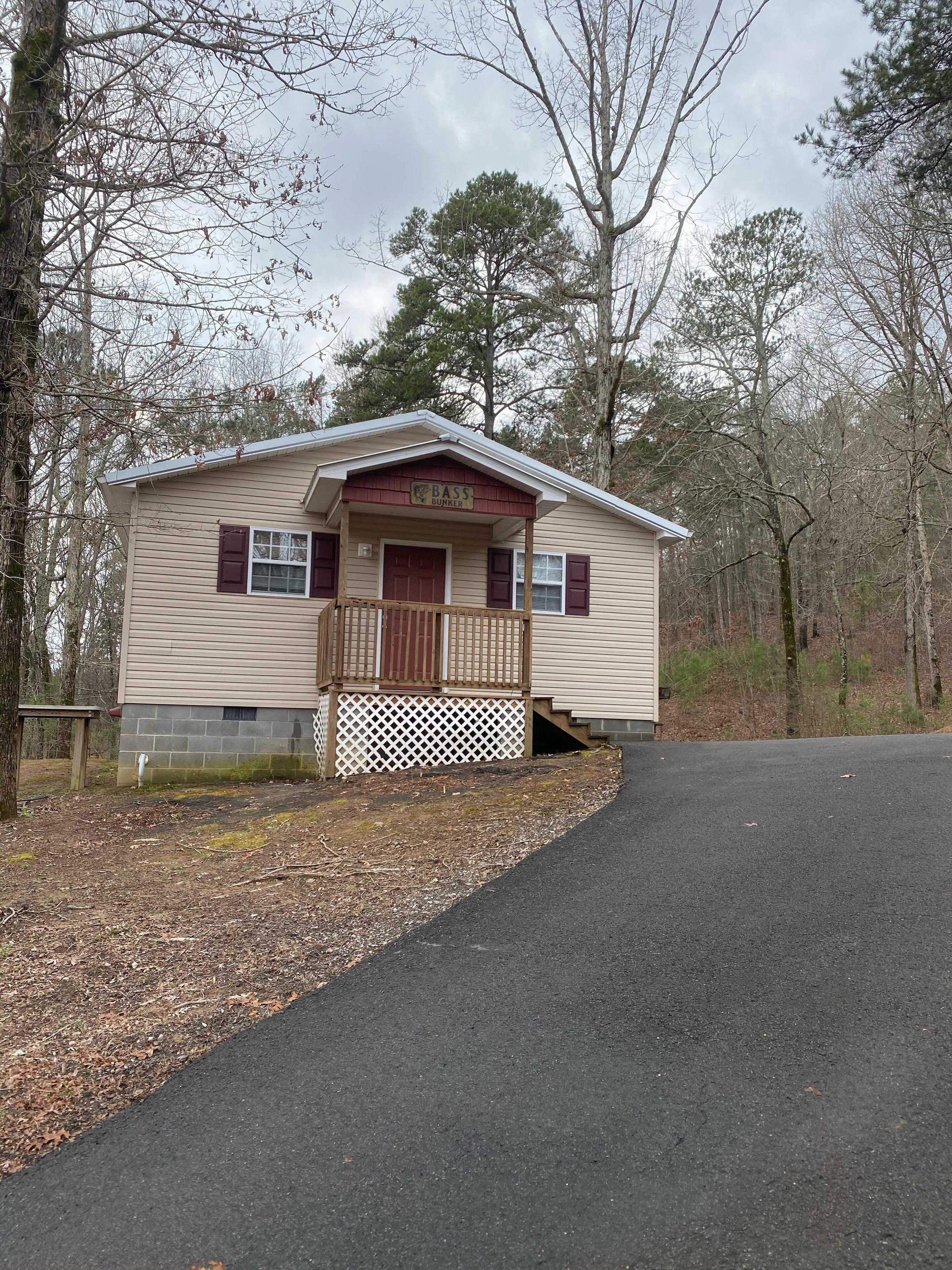 Bass Bunker at Guntersville Lake Pet Policy