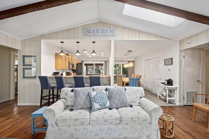 Pet Friendly 4BR Beach House in Beautiful Bethany West
