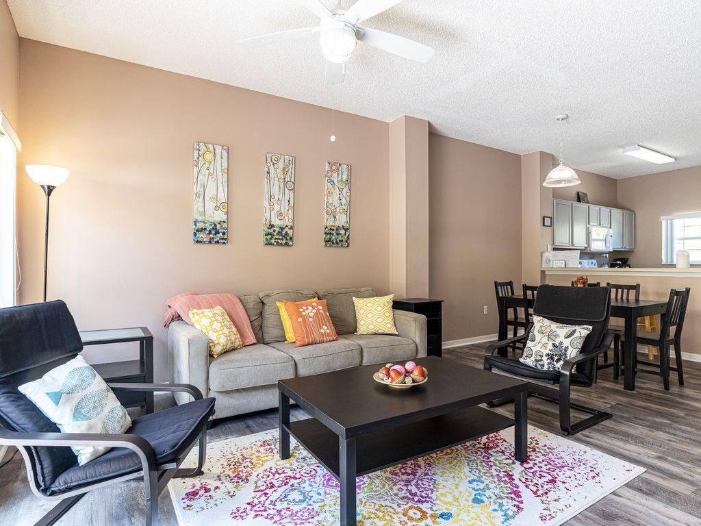 4745 Ormond Beach Way Pet Policy