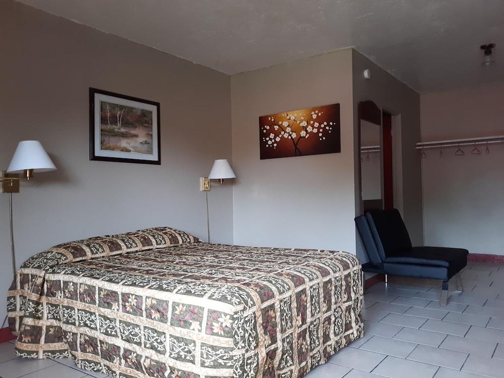 Longview Inn Pet Policy