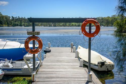 Pet Friendly Calm Waters Waterfront Cottages