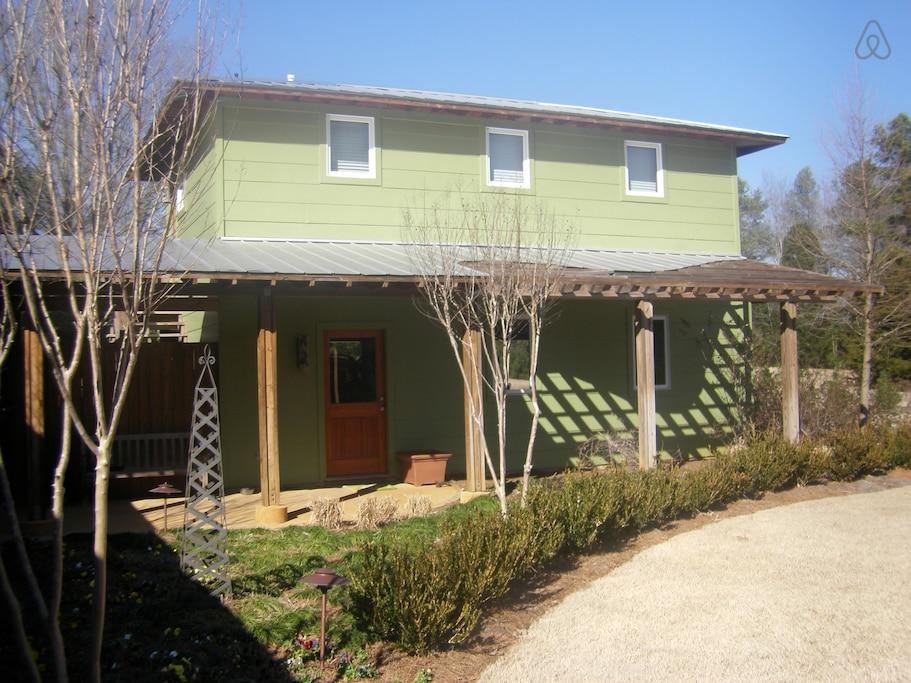 Tupelo Airbnb Rentals Pet Policy