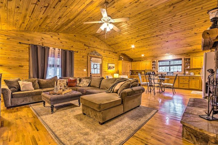 Pet Friendly Cabot Cabin with Fenced Yard