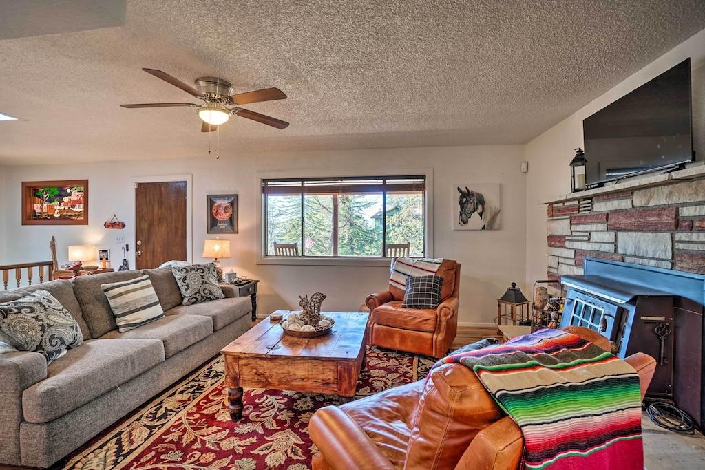 Pet Friendly Payson Cottage with Grill & Fire Pit
