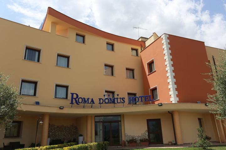 Pet Friendly Roma Domus Hotel