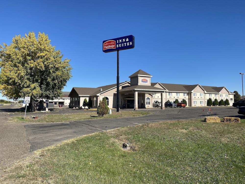 FairBridge Inn & Suites Glendive Pet Policy