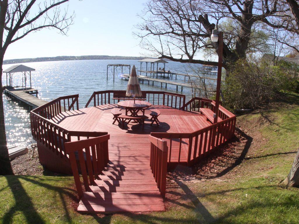 Spacious Seneca Lake Waterfront Getaway Pet Policy