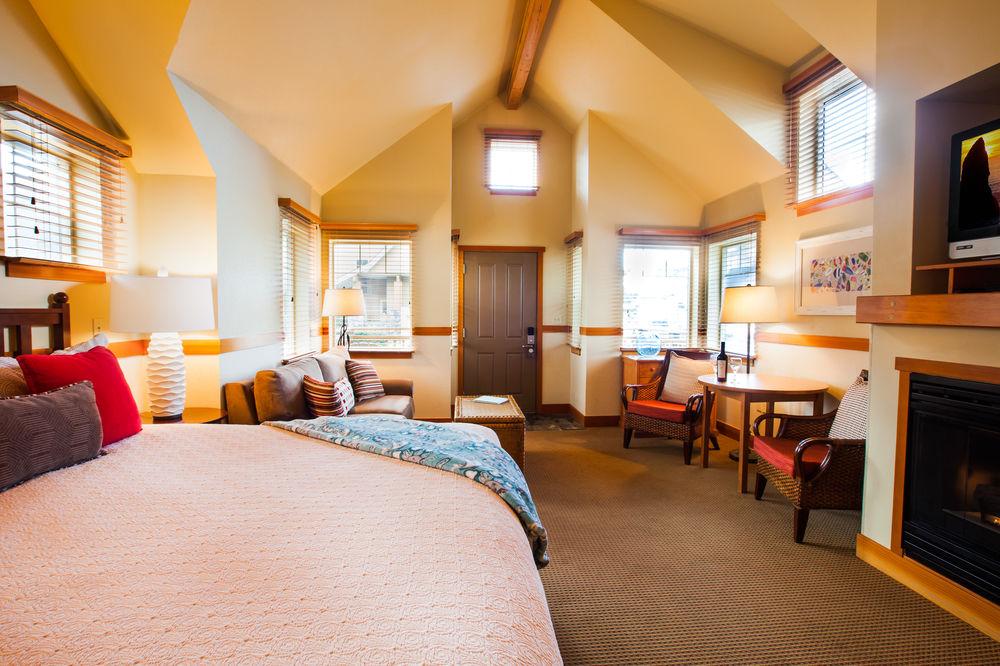 The Ocean Lodge Pet Policy