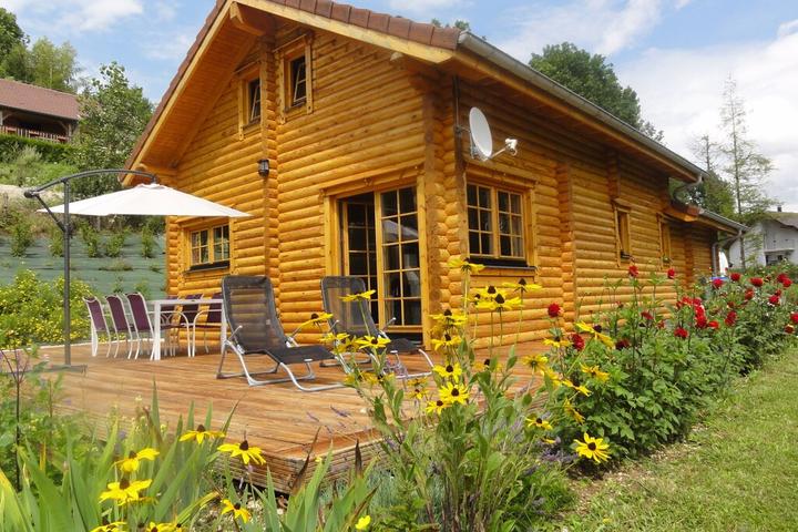 Pet Friendly Charming Chalet in the Heart of Jura