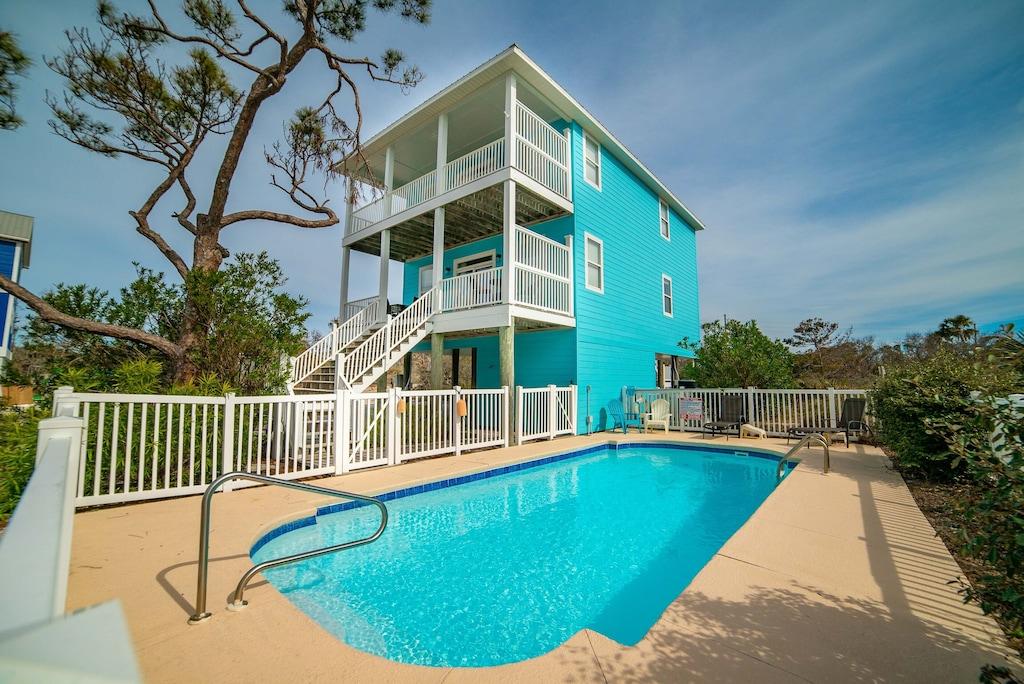 House with Gulf Views & Easy Walk to Beach Pet Policy
