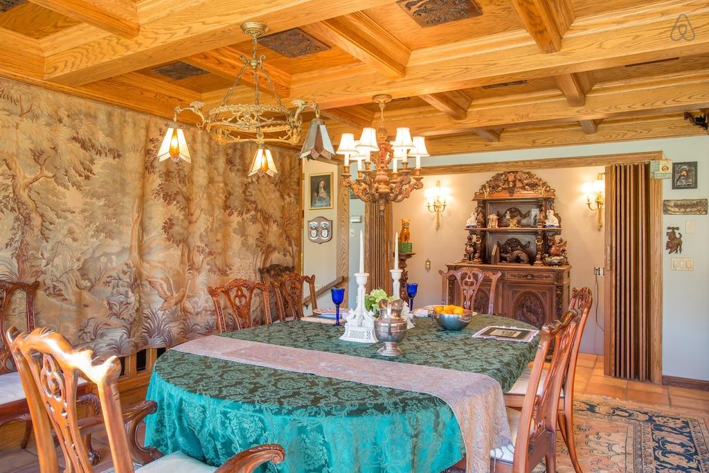 Hollister Airbnb Rentals Pet Policy